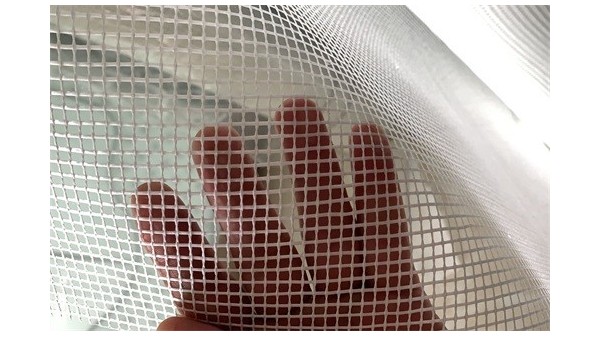 先刮膩子還是先掛網格布？